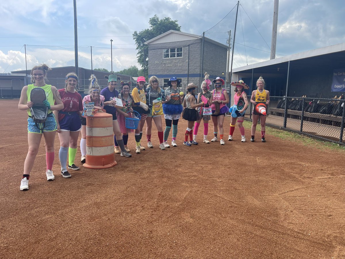 WHBDPSoftball's tweet photo. Wacky tacky day before District Tournament.   It’s a new day.  It’s a new year.  It’s new culture.  #IGY6. ##bakersdozen. #weready. #weareBDP.  #trueblue #whhssoftball #familyfun https://t.co/cflhf6RxVj