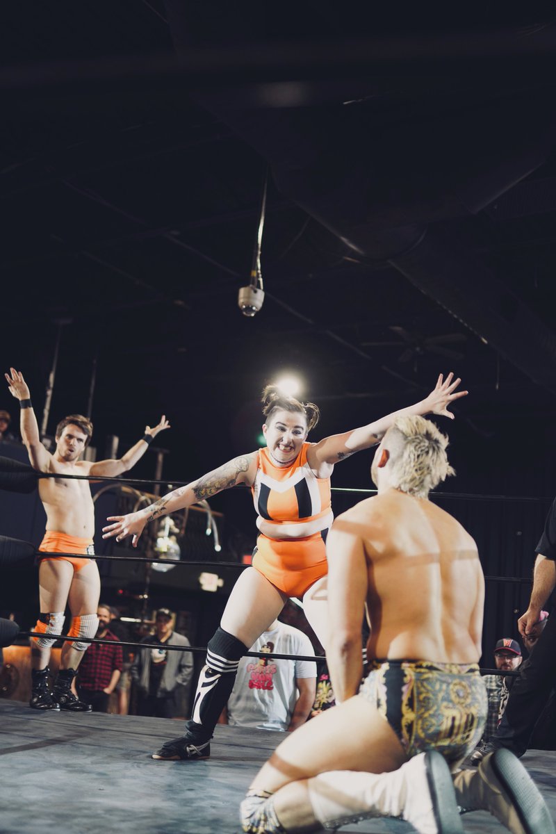 VeraSadlyPhoto's tweet photo. #TheOutfielders are a national treasure
#HitEmUpStyle @WWRProWrestling https://t.co/jmPMyQFJuL