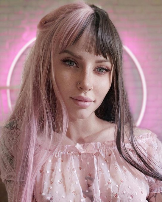 Angel 🌸 https://t.co/fJVUru7LQA