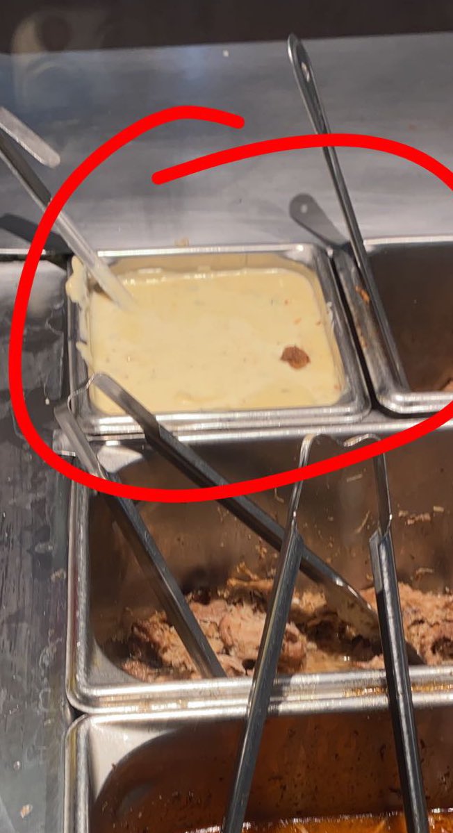 Pantina_'s tweet photo. @ChipotleTweets hey,  MOVE YOUR QUESO/ VEGGIE PROTEINS AWAY FROM THE MEATS https://t.co/cYKuAJgoEc
