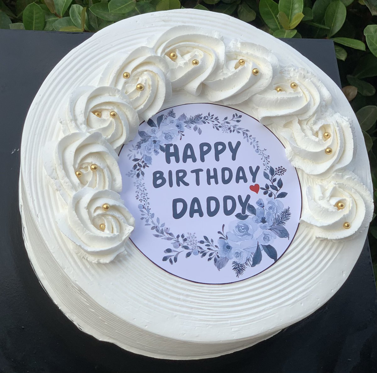 SweetMrsM1's tweet photo. If you live around Abuleegba &amp; Environs, worry no more about boring cakes, we’ve this single layer budget friendly cakes wish yourself &amp; loved ones a happy Day 

09090330726 https://t.co/yLrtIifQP4