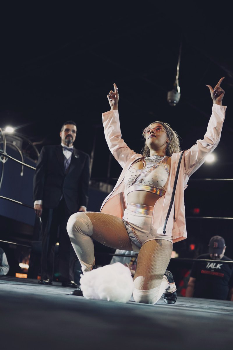 VeraSadlyPhoto's tweet photo. #HitEmUpStyle @WWRProWrestling @LuminousJcStorm https://t.co/Ymc9TWbGdA