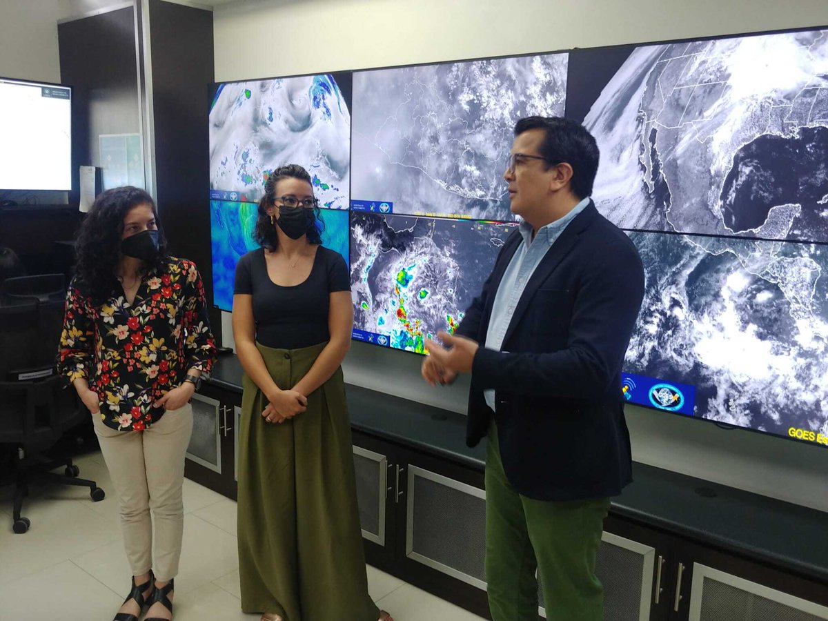 restoreforward's tweet photo. Our #PolicyAccelerator team in action!

This week, they are meeting with Minister Fernando Andrés López Larreynaga and @marn_salvador to solve policy bottlenecks. Together, they are developing better ways to pay people to grow trees! https://t.co/HsxtwBS9PJ