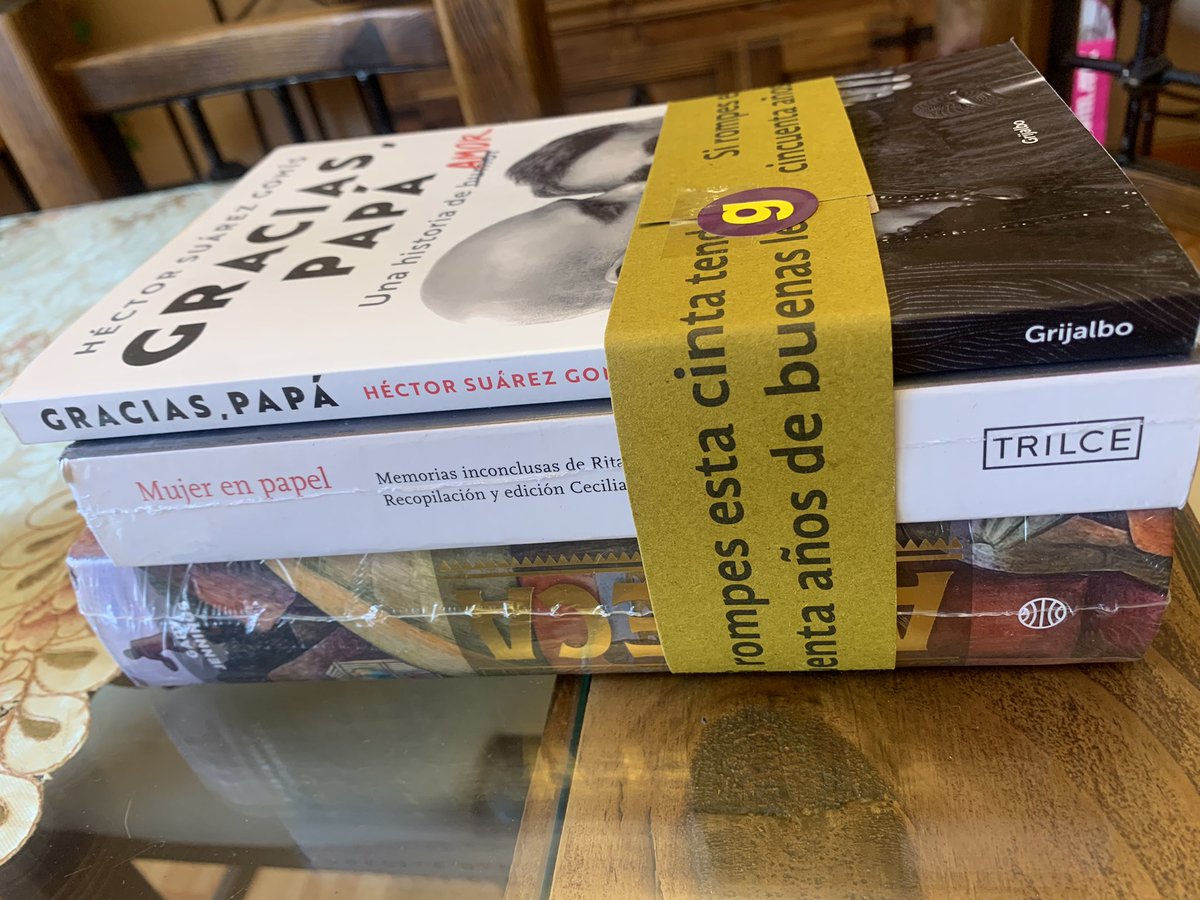 nanmartins99's tweet photo. @Ponchote gracias a tus reseñas en @DeHistEnHist  ya fui a surtirme de libros nuevos!! 😉 https://t.co/Ded3DtmbPR