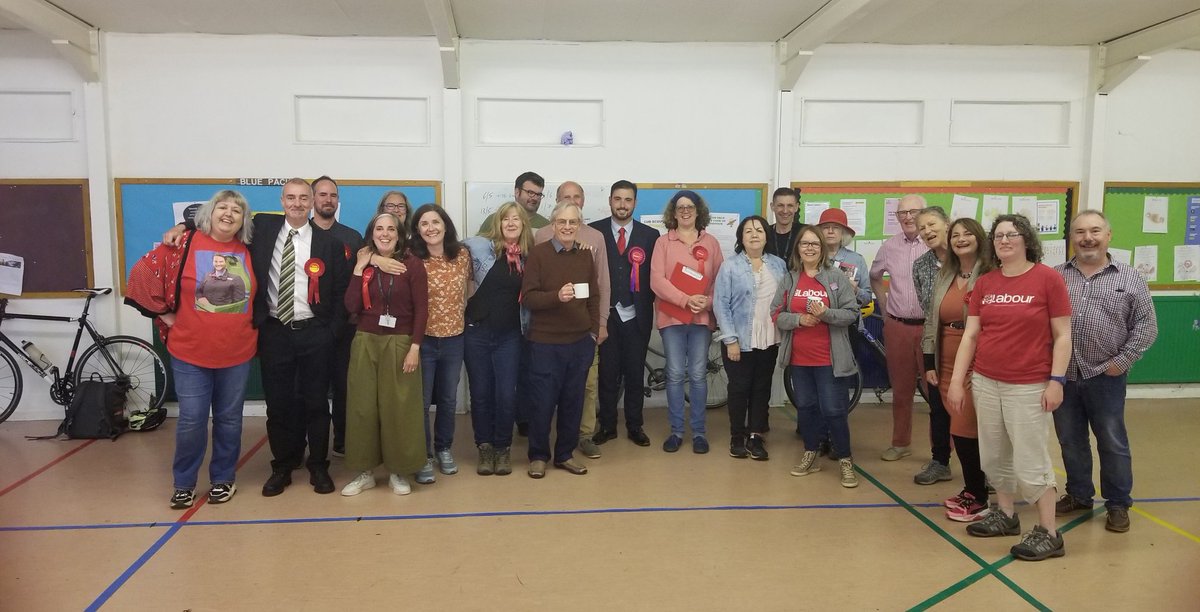 BeccyCooper4Lab's tweet photo. A HUGE thank you to #TeamLabour for coming out to support #Worthing #Labour today! And thank you to our Communities  for every single vote ❤
Worthing Labour have worked their very tired socks off for our outstanding candidates!🌟
Here's to good results tomorrow🤞🌹
@andy_whight https://t.co/s1SguQE0vD