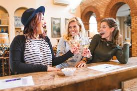 vawinepass's tweet photo. Celebrate Mom and Grads with a VA Wine Pass! - https://t.co/Jfir8gBZAI https://t.co/HRzt7RKVcW