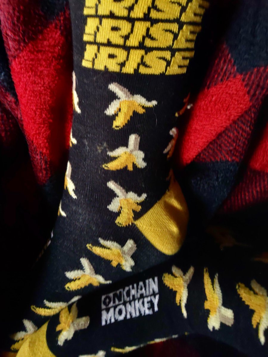JacobGoodin10's tweet photo. @AngryLuma @jamesba01390550 @OnChainMonkey Love my OCM and the socks! https://t.co/zsrDMfnirY