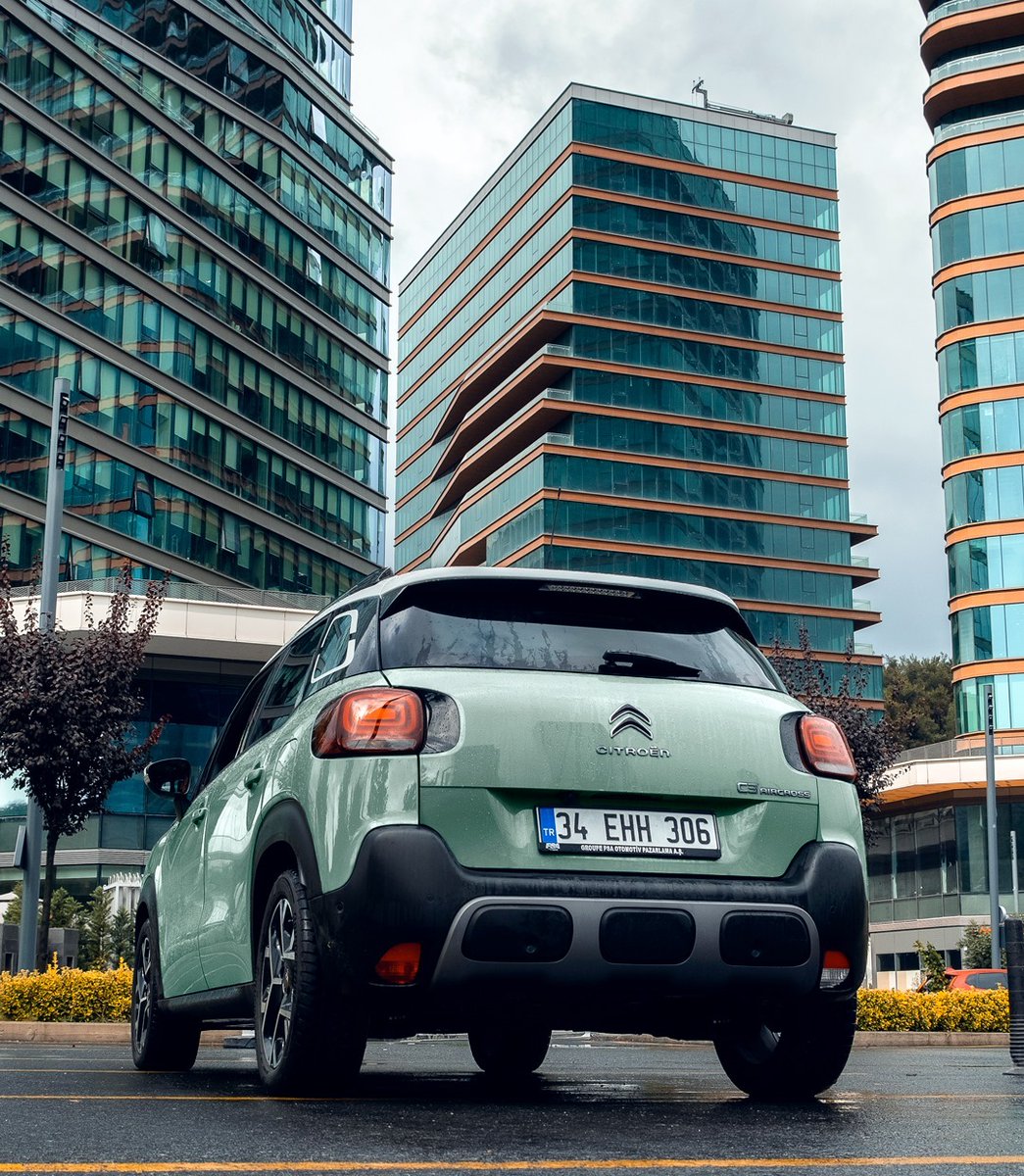 CitroenChile's tweet photo. Días que inspiran a tomarle una foto a esta belleza 🏙
Deslumbra todo a tu paso con el New SUV C3 Aircross ingresando a: https://t.co/H6FVuhqpAm
#CitroenChile #SUV #NewSUVC3Aircross #WelcomeFreedom https://t.co/wy9wsFXl3E