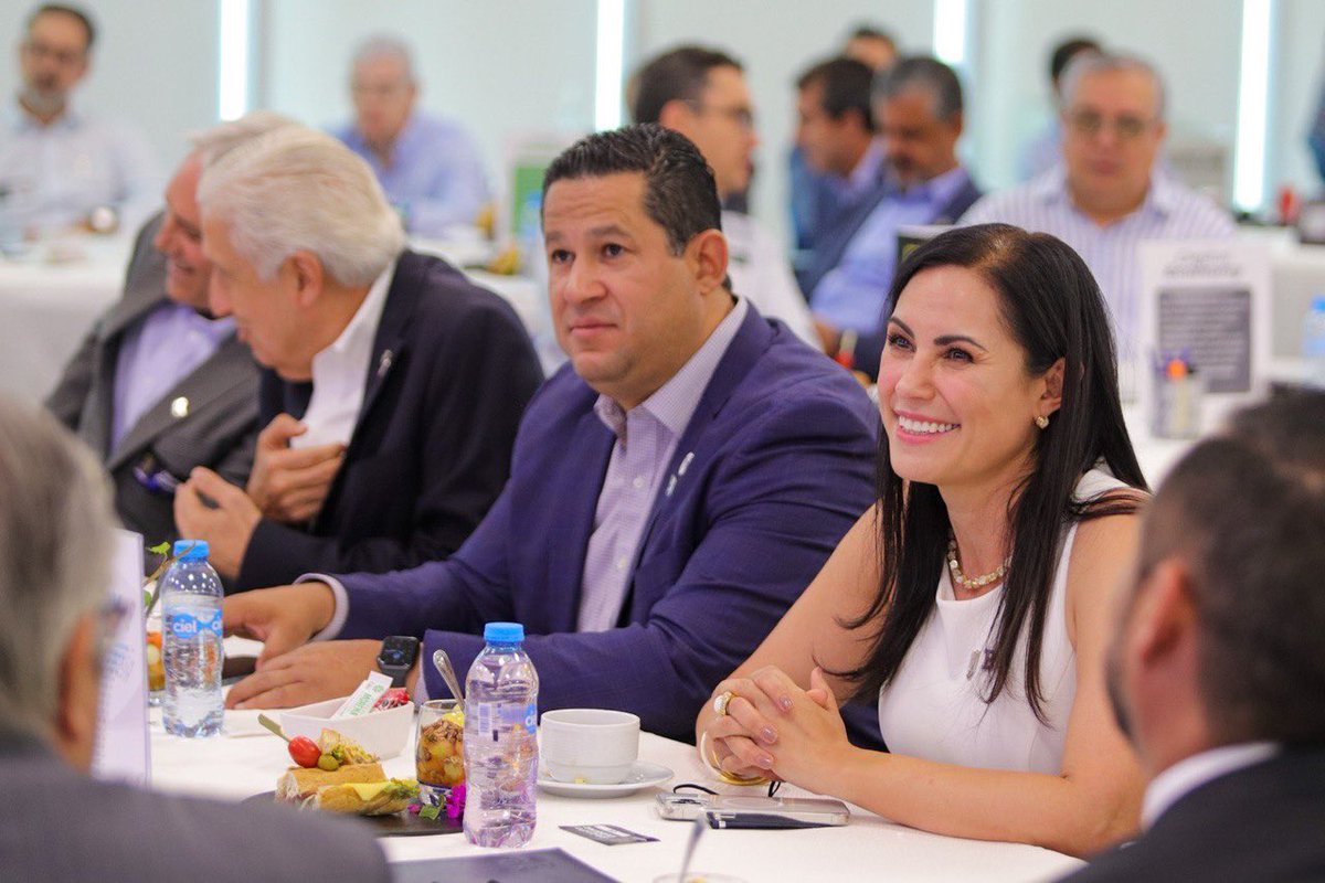 AleGutierrez_mx's tweet image. En el encuentro #TecBeyond: Future Skills del @TECcampusLEO reflexionamos sobre ¿Qué futuro queremos y qué vamos a hacer para construirlo? Porque tenemos claro que la innovación es s la clave para el crecimiento no solo de las empresas, sino de la sociedad entera.