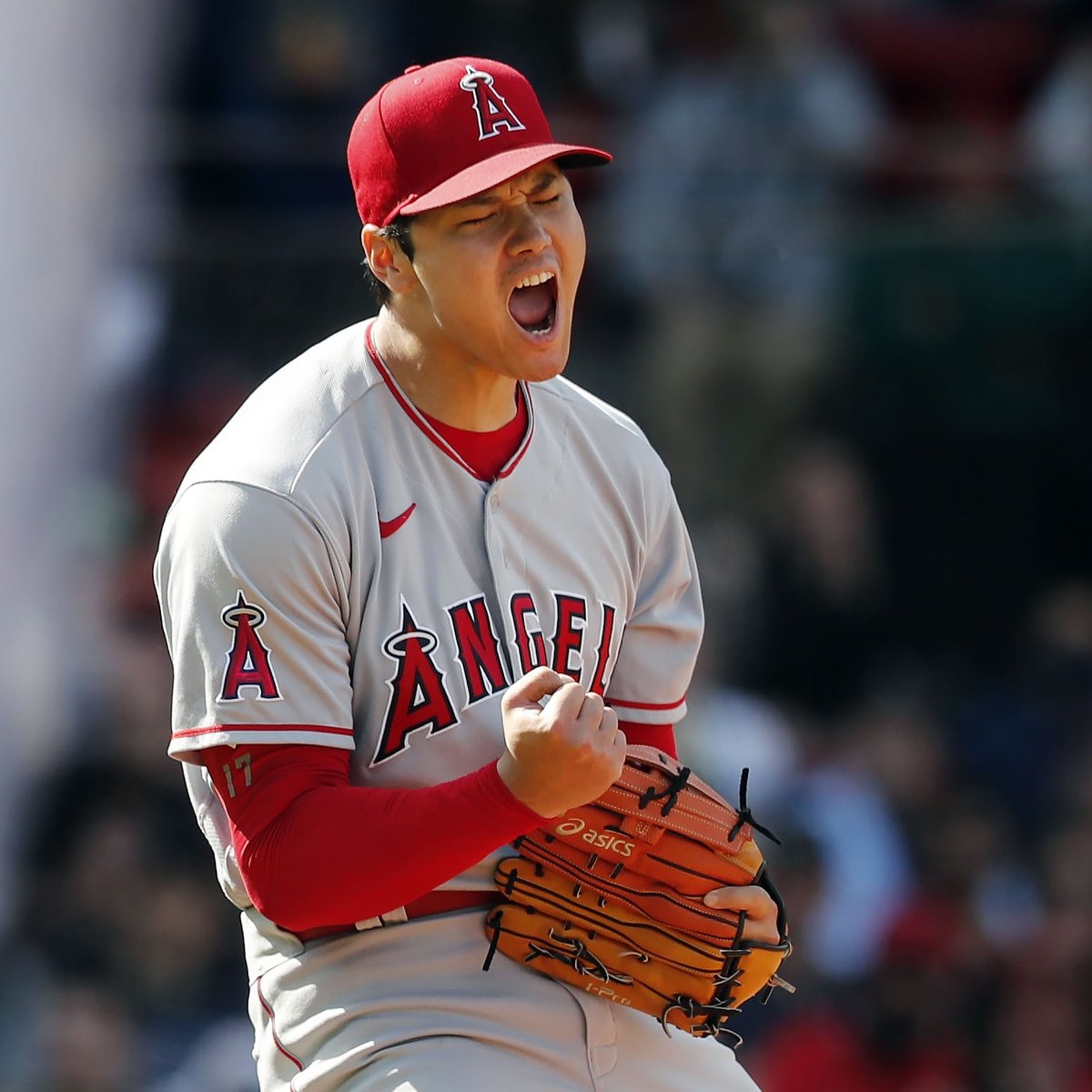 MLB's tweet photo. The Greatest Shoman! https://t.co/dYj97TJpnC