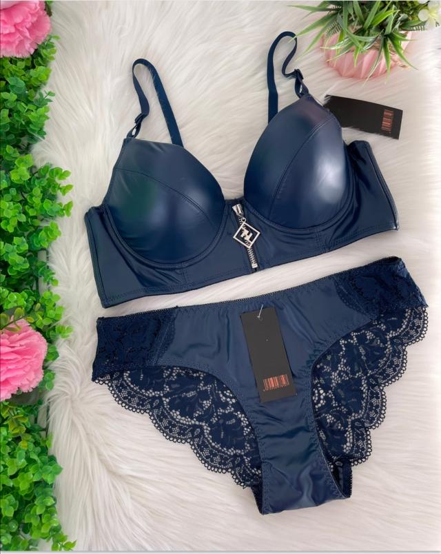 TorresZacconi's tweet photo. Hola, vendo el conjunto es de cuerina ❤️ en $13.000 
Sostén copa C: 38, 40 y 42
Calzón en talla: L , XL y XXL
#SantiagodeChile #ventas #Quilicura #mercadofinanceiro #cuerina https://t.co/W1cA8HXNN9