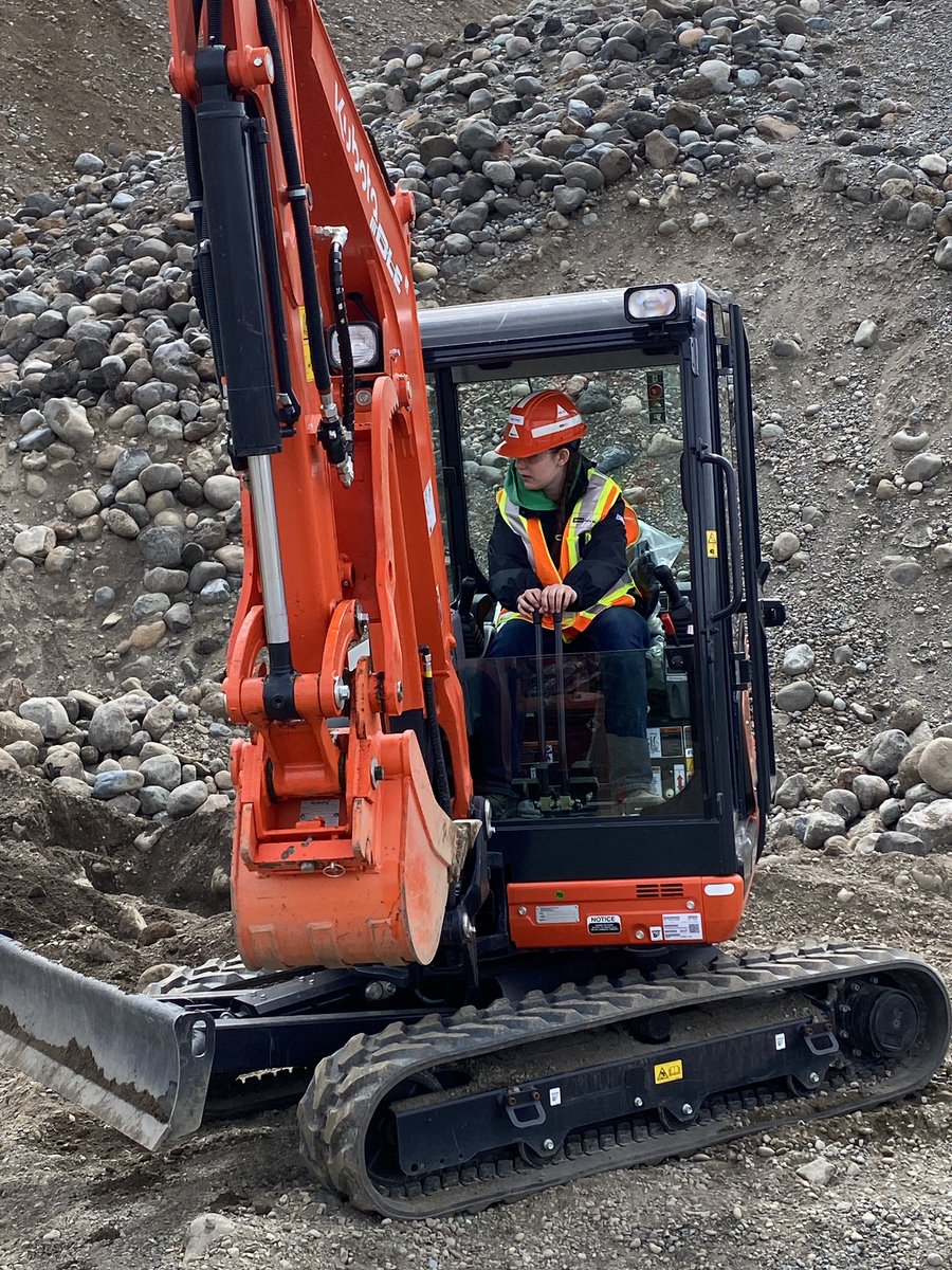 SD27_CP's tweet photo. Heavy Metal Rocks 100 @SD27_CC #PSO #heavymetalrocks #dawsonroadmaintenance #breeconstruction #mcneillogging https://t.co/ctQYntnw2O