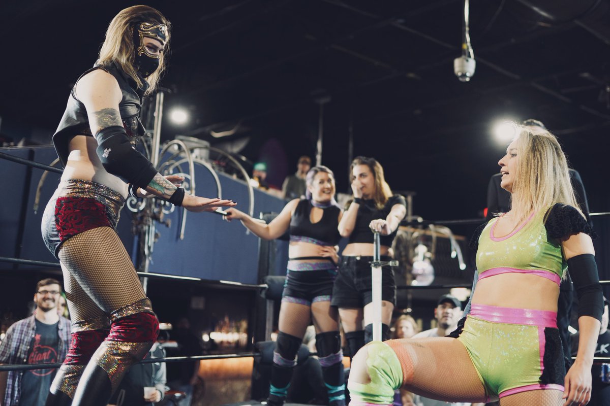 VeraSadlyPhoto's tweet photo. HANG IT IN THE LOUVRE #ArtsyFartsy v #HardcoreGeeks #HitEmUpStyle @WWRProWrestling 
@edithsurreal @EricaWrestles @K3nn3diCop3land @TheRileyShepard https://t.co/jNlydzjNsj