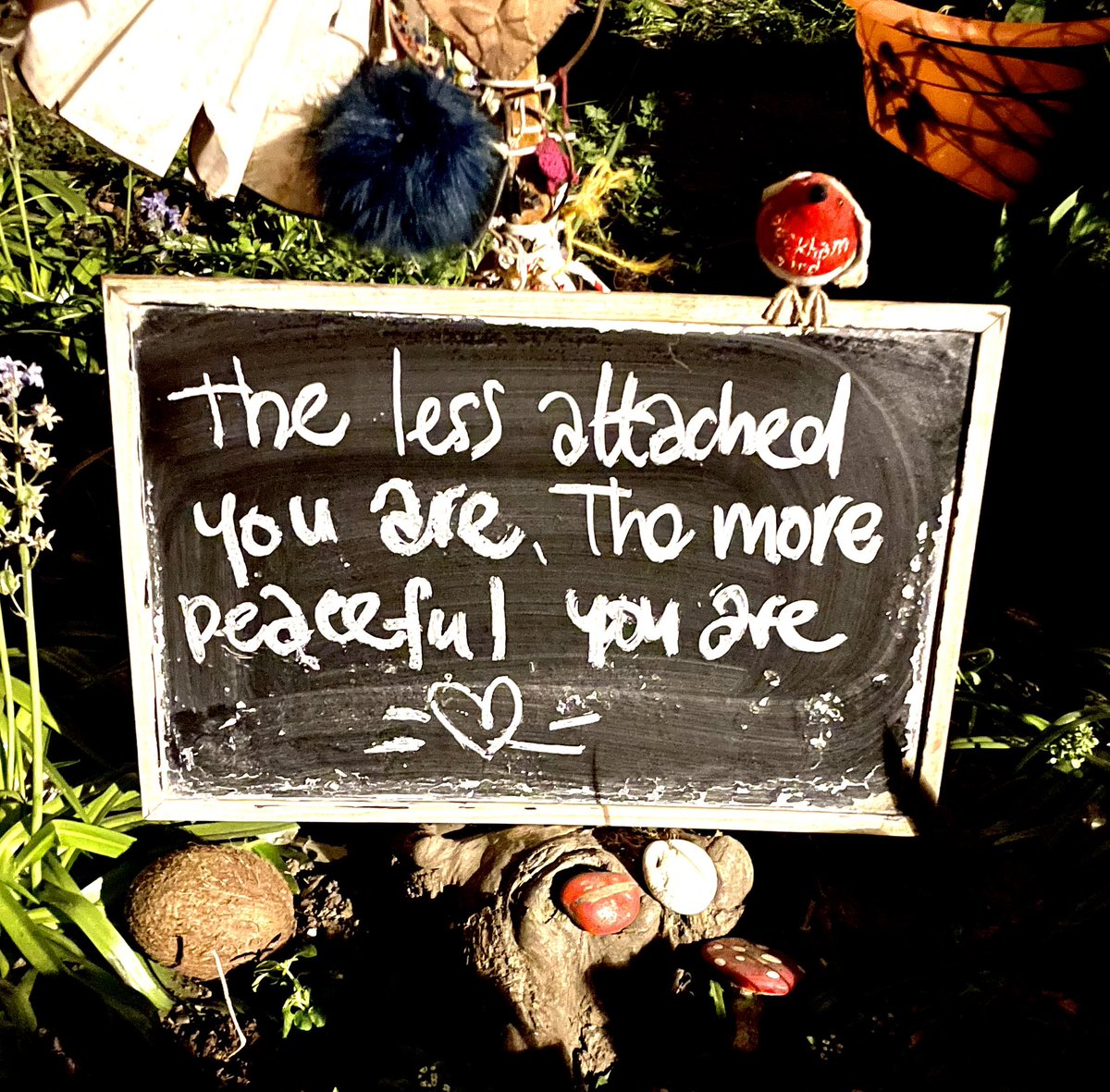 peckhambird's tweet photo. lost a really nice scarf today and  just need to let it go!!
  
#lessattached #morepeaceful #peace #please #peaceplease  #beyou #kindness #wishing #Everyone #light #love #laughter and #joy in your dear #hearts 🌈❤️ https://t.co/YjJAYLU6Ws