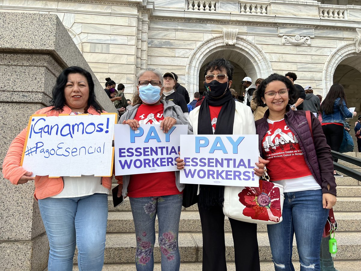 CTUL_TC's tweet photo. #EssentialWorkers put their health and well-being on the line for the entire state, all while corporate profits and CEO pay have skyrocketed. Finally, Frontline workers won the #EssentialPay they earned and had been fighting for nearly 2 years! https://t.co/y5l2DAvHfn