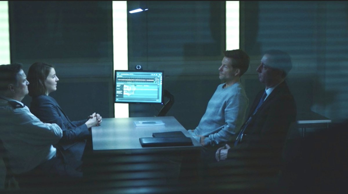 richard_price2's tweet photo. You probably didn’t realise it was me, but yes I knew the plot twist and ending before I’d even watched the first episode. #keepingthesecrets #DIRay https://t.co/HxLhqTPcgv