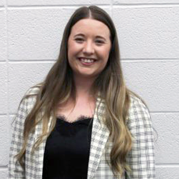 USI_LiberalArts's tweet photo. So proud to see another CLA student take the reins as SGA President. Congratulations Taegan, we look forward to the '22-'23 academic year under your leadership! Read the full story by @usishield here: https://t.co/6VG5K8Qkt0 #StudentGovernment #USIedu #LibArts 📷: Clare Girten https://t.co/MUQqTyu1Ta