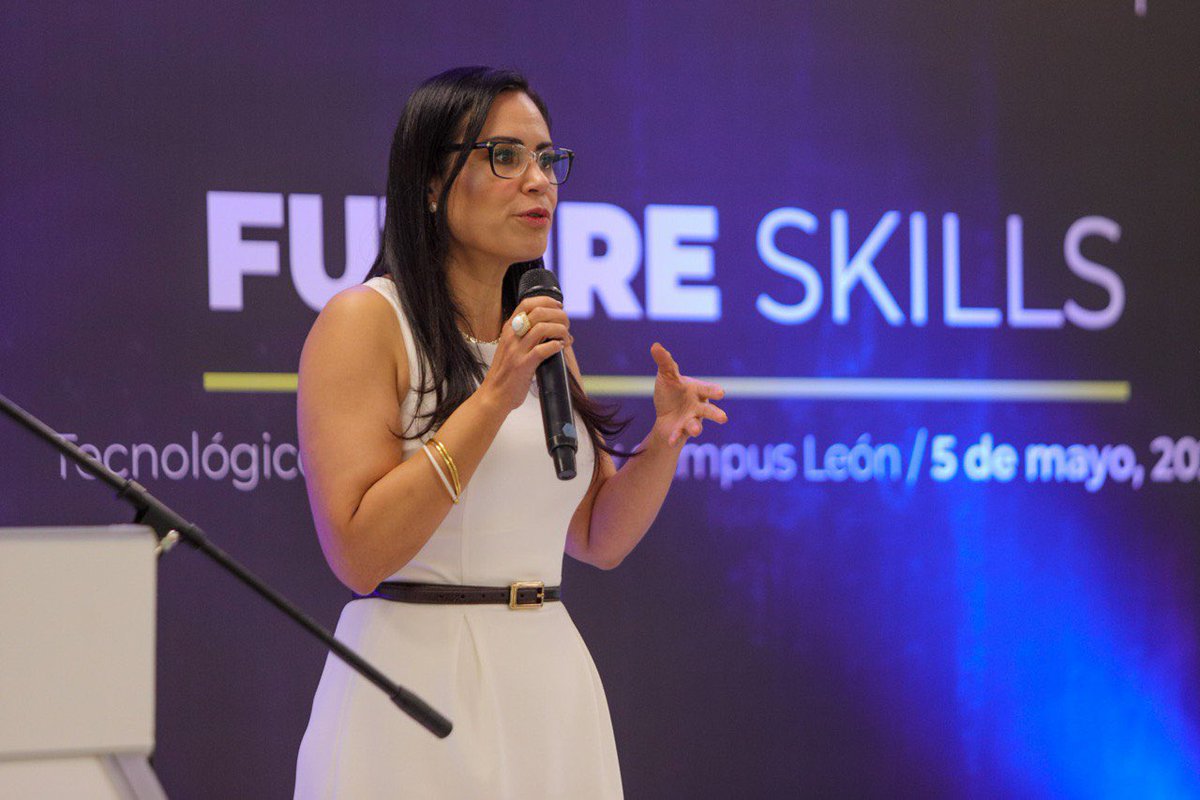 municipio_leon's tweet image. Haciendo una reflexión acerca del futuro que queremos como ciudad e impulsando la innovación y las ideas, la Presidenta Municipal @AleGutierrez_mx participó en el encuentro #TecBeyond: Future Skills del @TECcampusLEO.