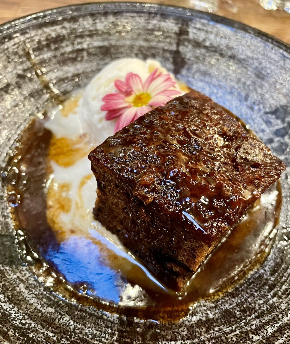 Lovely evening with with @indieyorkmap crew at @ForestYork_. Really delicious food, including a cracking sticky toffee pudding that looked almost too good to eat. Highly recommend it for a tasty lunch or dinner in York, and it’s independent too