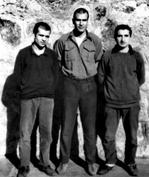 Olur mu ecelsiz üç canı almak 
Olur mu gülleri dalından kırmak 
Utansın karanlık utansın toprak 
Ağlasın Gökyüzü kızarsın şafak .
#6Mayıs1972