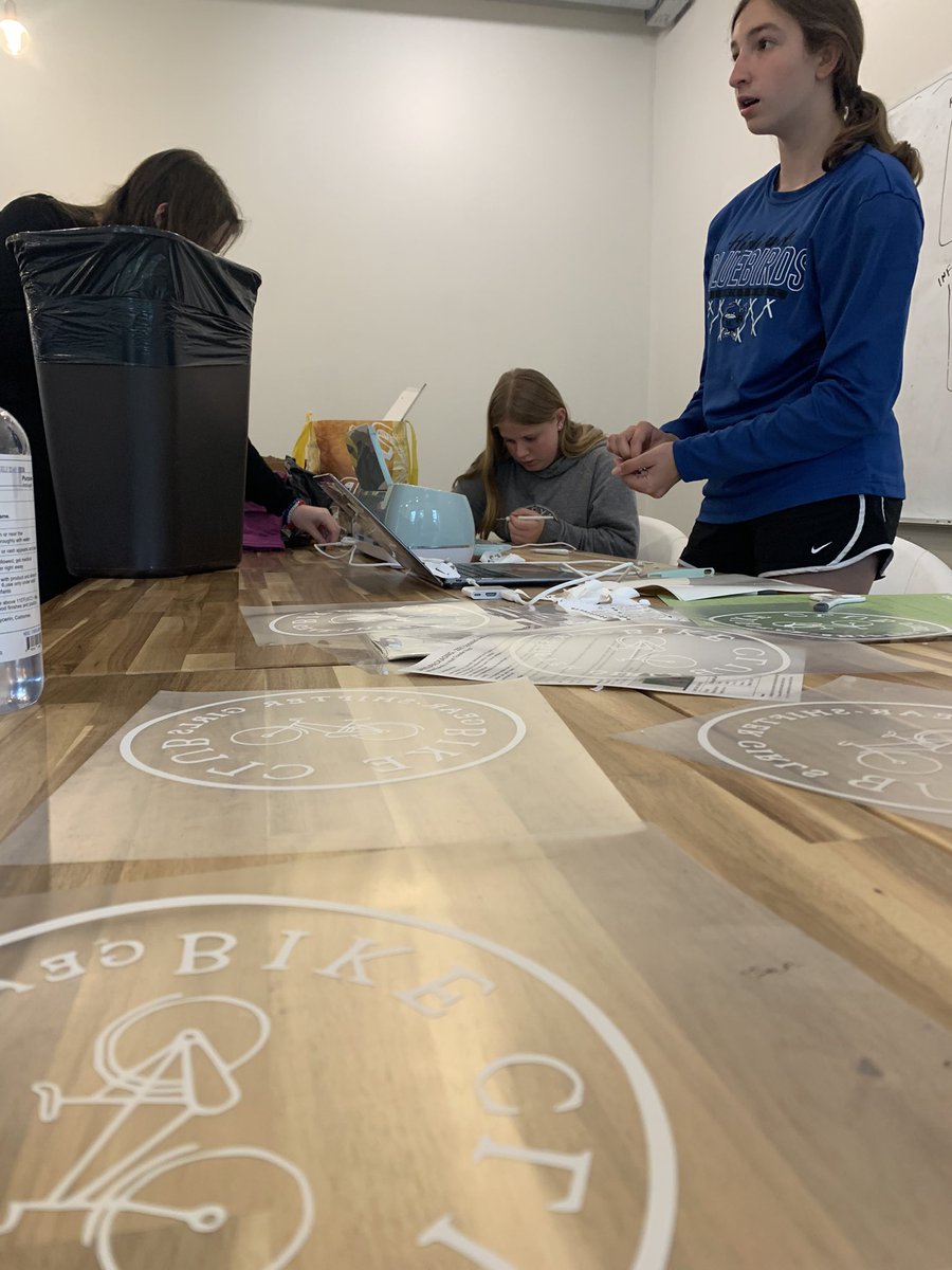 heidinelt's tweet photo. Doing all the things at @GCSCSTEM #Gearshifters today including step 2 of making club shirts and raiding damaged bikes for spare parts! #CreativeProblemSolvers @FTSUPT @FTHighlandsMS @volpenwig @BBradfordFTIS https://t.co/lRxtQnvuOf