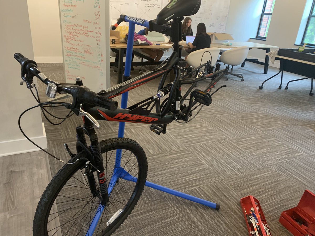 heidinelt's tweet photo. Doing all the things at @GCSCSTEM #Gearshifters today including step 2 of making club shirts and raiding damaged bikes for spare parts! #CreativeProblemSolvers @FTSUPT @FTHighlandsMS @volpenwig @BBradfordFTIS https://t.co/lRxtQnvuOf