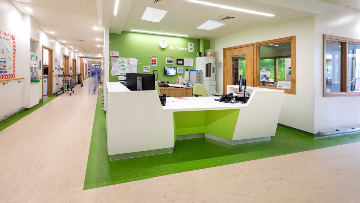 ArchitectureNI's tweet photo. RSUA Design Award Winner: Altnagelvin Acute Hospital North Wing. Designed by @HLMArchitects and @HBDarchitects for @WesternHSCTrust. #rsuadesignawards22 #awards #winner #northernireland #architecture https://t.co/nknhdgcsbg