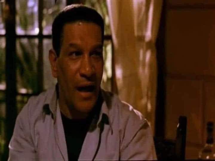 -انت مكشر ليه فى الشغل؟
= ما اكشر عادي، هو يعني انا شغال فى الملاهي !!