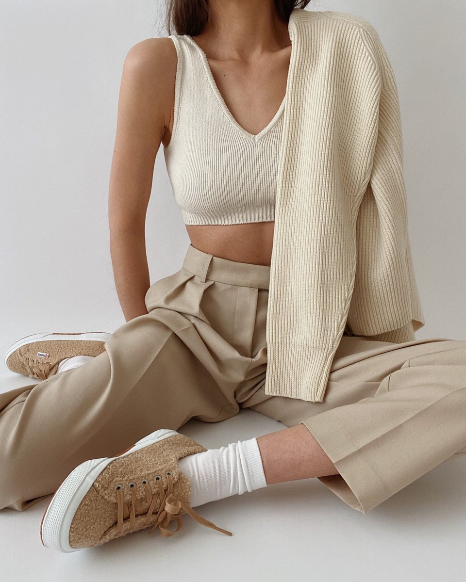 SupergaUSA's tweet photo. Neutral tones for the win 🏆 

Upgrade your cozy looks with 2750. Click the link to shop #Superga https://t.co/njFY1t2JQN https://t.co/LlcM2hKp9X
