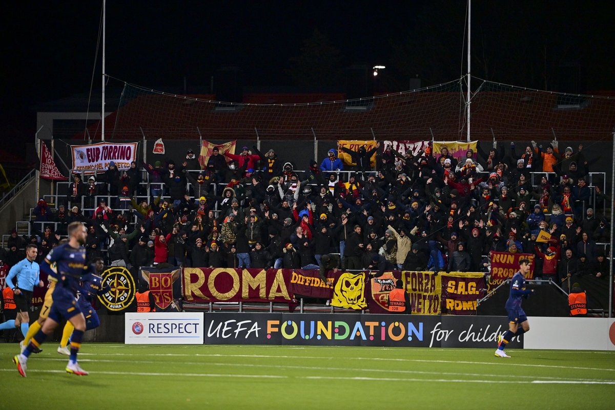 🐺 I 166 abbonati che c'erano quella sera, hanno un posto garantito a Tirana 🏟️

📄 asroma.com/it/notizie/202…

#ASRoma #UECL