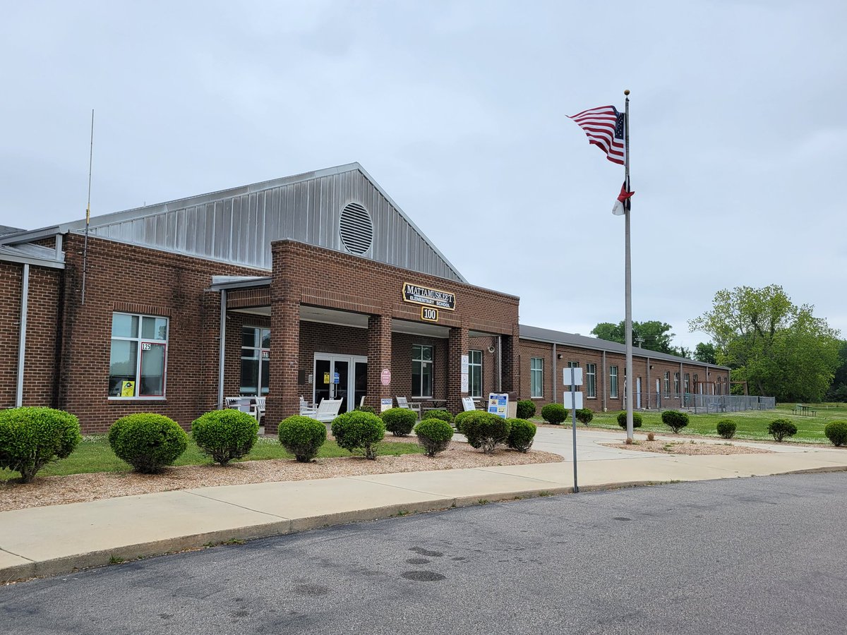 Congratulations to <a href="/Etheridge_Allie/">MES ROCKS!</a> for her completion of the Distinguished Leadership in Practice program! This is a school where everyone feels loved and valued. Happy to visit with <a href="/kneldukes/">Katie Dukes (she/her)</a>! <a href="/EducationNC/">EducationNC</a> #MattatmuskeetElementary #NCLighthouseLeader