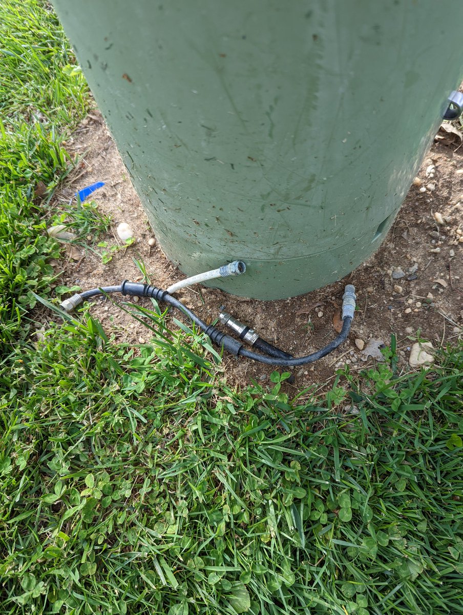 AndrewBohm's tweet photo. @optimum Your techs seriously can't clean up after themselves? I found this all in my flowerbed! This is ridiculous! Since you make me pay for service visits can I charge you for clean up? https://t.co/pjTx6Gm1RU