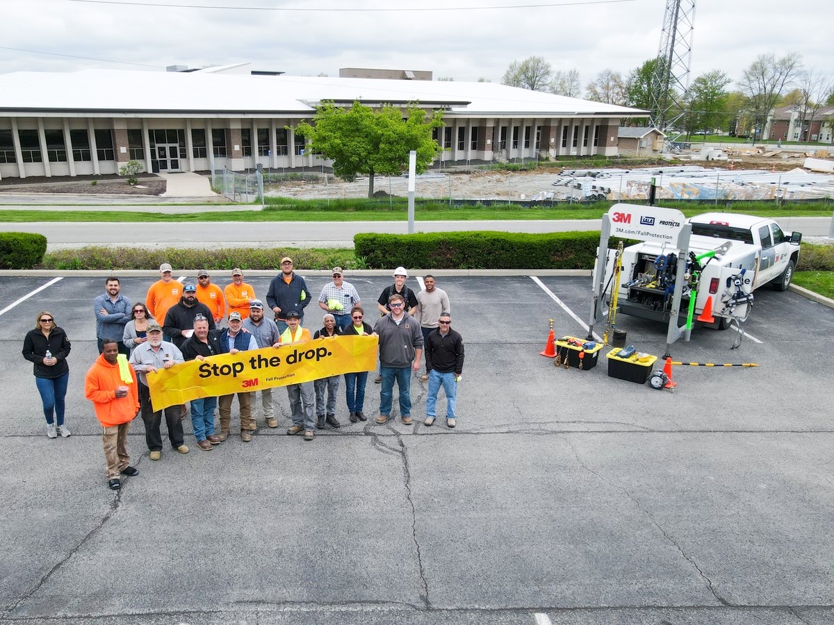 MeyerNajem's tweet photo. We're rounding out National Safety in Construction Week highlighting the safety event held onsite at our headquarters yesterday. Big thanks to 3M for presenting & providing a demonstration on Fall Protection. Learn More - https://t.co/kIvFykjigT
#MNC #SafetyInConstructionWeek https://t.co/tEP6tFxjPh