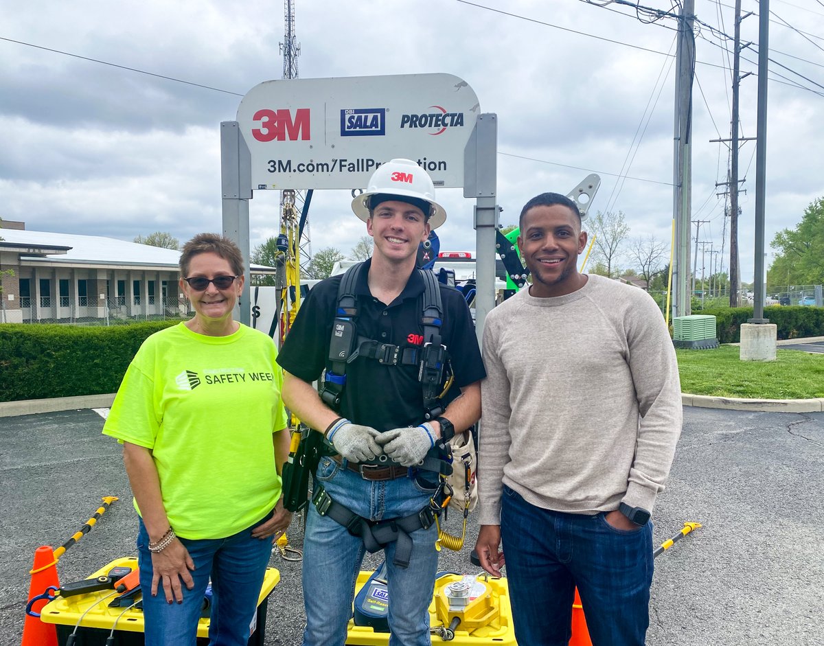 MeyerNajem's tweet photo. We're rounding out National Safety in Construction Week highlighting the safety event held onsite at our headquarters yesterday. Big thanks to 3M for presenting & providing a demonstration on Fall Protection. Learn More - https://t.co/kIvFykjigT
#MNC #SafetyInConstructionWeek https://t.co/tEP6tFxjPh