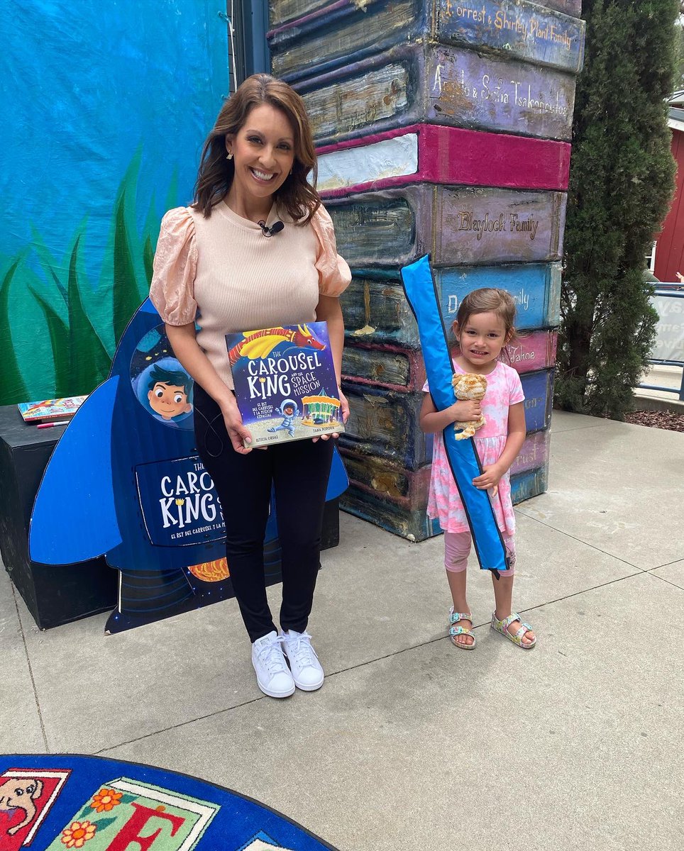 CielitoLindoBks's tweet photo. It was such a memorable afternoon presenting our book #carouselking at Fairytale Town. Many of the kids talked about wanting to go to space and what they will invent when they grow up. One boy mentioned that he loved that he looked like the #latinx characters in the book. https://t.co/g6pWlNt5iC