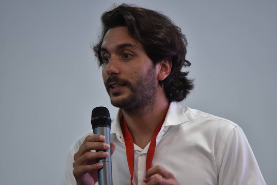 MinturCuba's tweet photo. Diego Rodriguez, Cofundador y Jefe Ejecutivo de la plataforma #Passporter promueve publicidad de alto impacto en #FitCuba2022; mostrando el destino de una forma atractiva y creando productos para posicionarlos. https://t.co/xVETcRhEzE