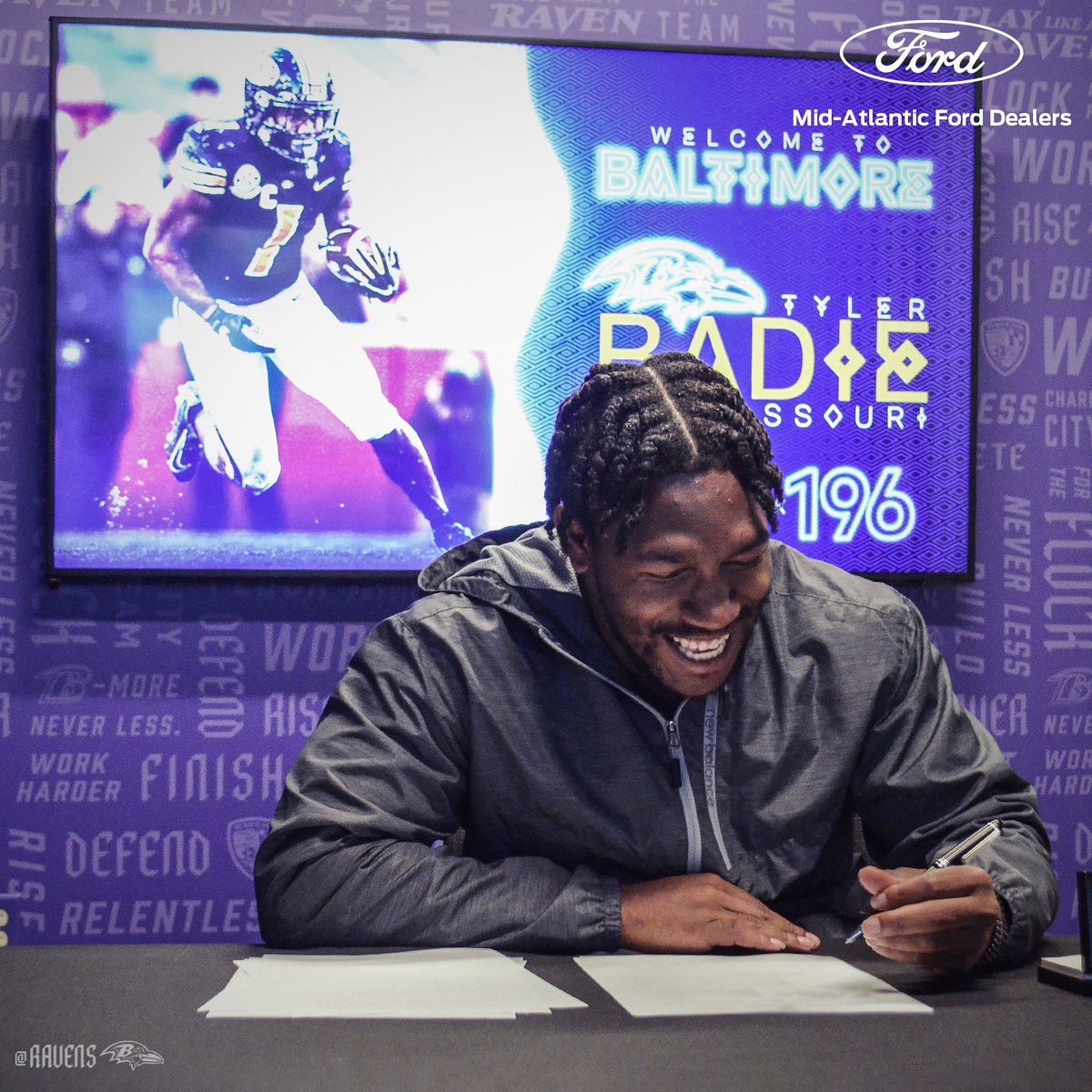 Ravens's tweet photo. RB @Only1Badie has officially signed his rookie contract! 

https://t.co/BcX4B5zFJ9 https://t.co/8j3YJwaTUd