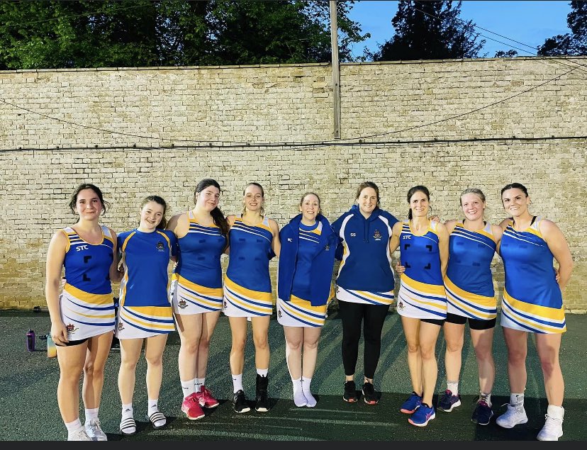 NetballThetford's tweet image. Pumas played Jubilee A tonight at Culford and come away winners with a score of 40-13. Great game by all and Players of the match went to Jess &amp;amp; Emily. Well done ladies 💙💛🤍 #TNC #ThursdayWinners #SameAgainNextWeek