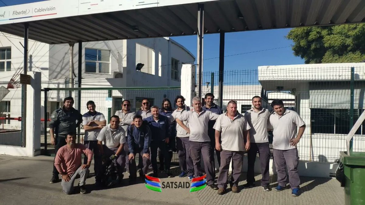 SATSAIDcordoba's tweet photo. #MedidaDeFuerza
Compañeros de la empresa @TelecomArgentina #BaseSur Turno Tarde y #BaseEventos
-
-
-
#JornadaDeParo
#SATSAIDEnLucha 
#ParitariaSalarial 
#SATSAIDCbaTeInforma https://t.co/X0iGiil0SQ