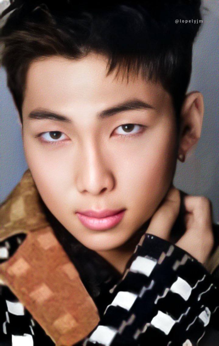 BTS_Guatemala's tweet photo. INFO 🌐

#RM superó los 700M de reproducciones en todos los créditos de Spotify 🎉

Felicidades al mejor líder 🙌🏻
RM 700M Streams on Spotify
#RM700MSpotify

@BTS_twt #BTS #방탄소년단RM
Cr. rmchartsdata https://t.co/Ak0QlmCFIv