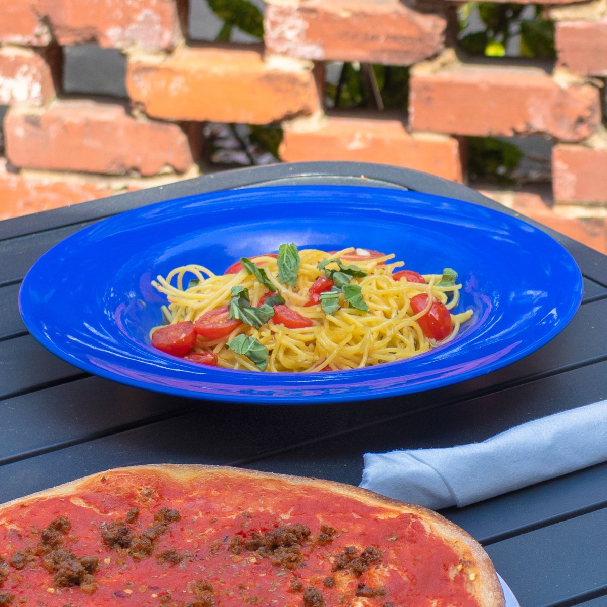 letsmeatless's tweet photo. Our final #MeatlessBikeMoreSC group ride is next Tuesday 5/10 ๐ฑ๐ฒ Cycle with us, @bluebikesc & @ColaTownBikes to #realcolumbiasc โs @ilGiorgioneSC ๐ฎ๐น Enjoy authentic Italian #plantbased dishes that are as superb as they are good for you, ๐ & ๐ฎ๐ท๐ https://t.co/E0OP4t2NAN https://t.co/04lP5MqljY
