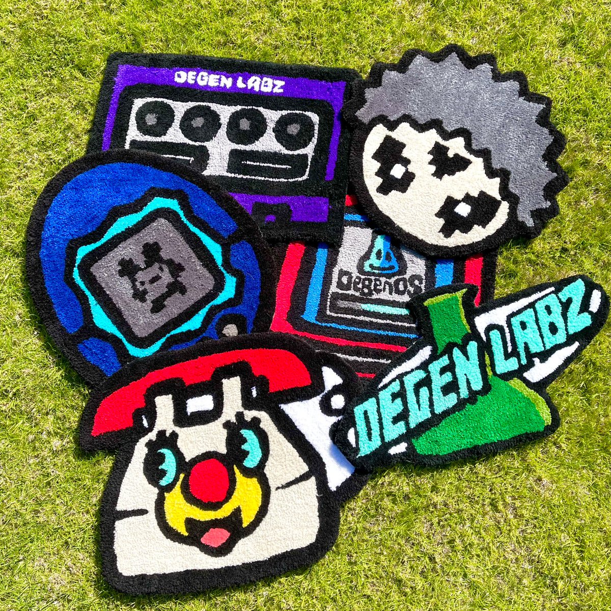 DegenLabz's tweet photo. 🎁 GIVEAWAY 🎁 

This is the only time you will see the word "rug" and Degen Labz in the same sentence 🚀 🧪 

FREE rugs to 2x Lucky Degenz !!!

💥 Retweet and comment which Rug is your favorite !!!

#degenlabz #degenkidz #giveaways #eth #nfts https://t.co/y0sI5TMvKD