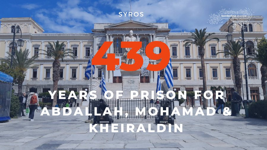 439<br>Years of Prison for<br>Abdallah, Mohamad & Kheiraldin<br><br>vor einem Foto des Gerichtsgebäudes auf Syros