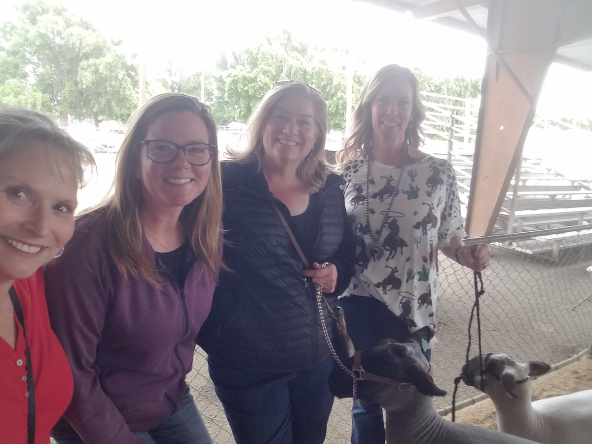 smccabe_o's tweet photo. Aggie Admin of @FairfieldSuisun.  Three of the four are former ag teachers.  Four of the four of us were 4Hers.  #CTERocks #AgsMyBag @GMSgrizzlies @hollybee_smilin @BGaleWilson1 @kijonesjags https://t.co/k1SRsr2NM1