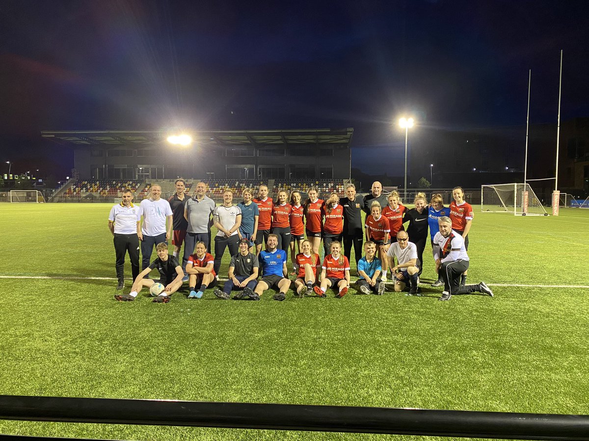 SFCWomen's tweet photo. End of season, parents, family and staff game.

Great night and we were run ragged. 

Much love to a great bunch of players.

#ClubTogether #theworldfirst https://t.co/VVnrY4CjK7