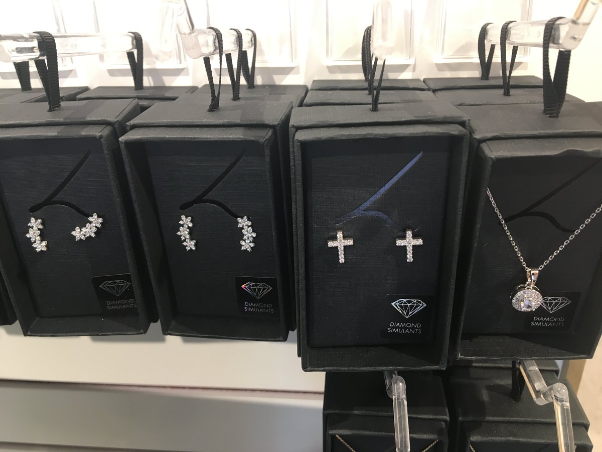 ShopWestTowne's tweet photo. Lovisa is NOW OPEN at West Towne! To welcome you, their Mother's Day Gift Box includes earring and necklace matching sets, 2 for $18 through Sunday. Come experience Lovisa's fashionable jewelry and accessories near Center Court and the soon-to-come Von Maur!! 🙌 
#Madison https://t.co/nZjvY7rLrc