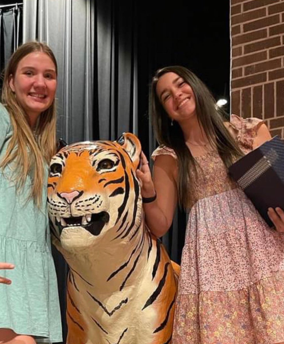 KTGirlsHoops's tweet photo. I am so very proud of these 3 kids!  They were all recognized last night at the senior awards night!!  Congrats Riley Severin, Darcy Swanson, and Sarah Sanders!!! https://t.co/02Da7b1BJx