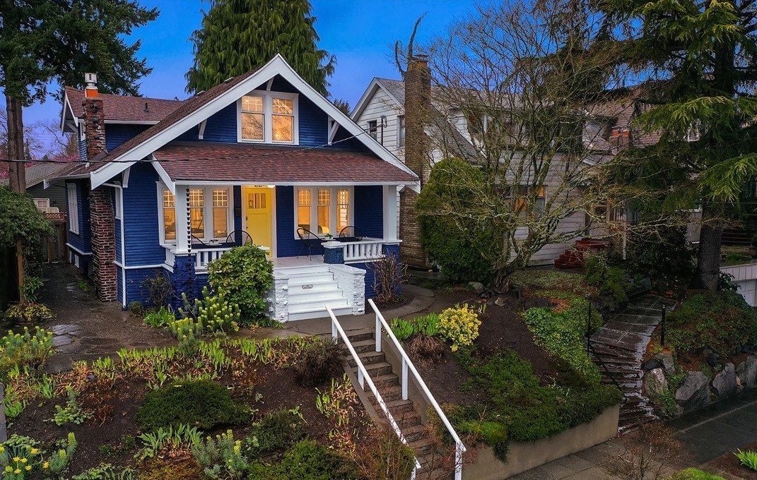 truexproperties's tweet image. Recently sold charming Wallingford craftsman-style bungalow. Interested in selling or buying a home? Here to help!

Represented Buyer | Sold $1,200,000 | MLS 1900497
#theresatruexproperties #windermere #clientsfirst