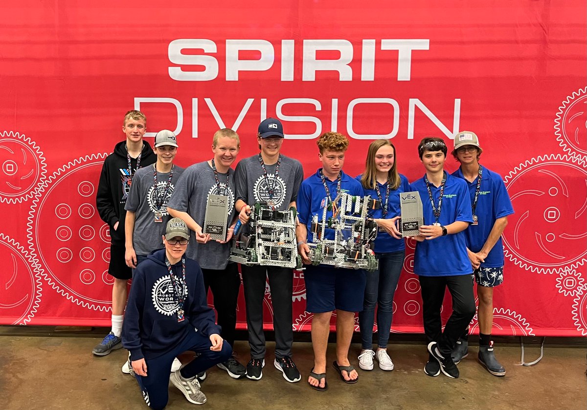 ChrisSummerCPA's tweet photo. Kids gave it a good run!  Came up short I’m the division finals.  I was very proud of how they fought this week.  They came back much stronger from states!  #VEXWorlds2022 https://t.co/L9ZMwet07S
