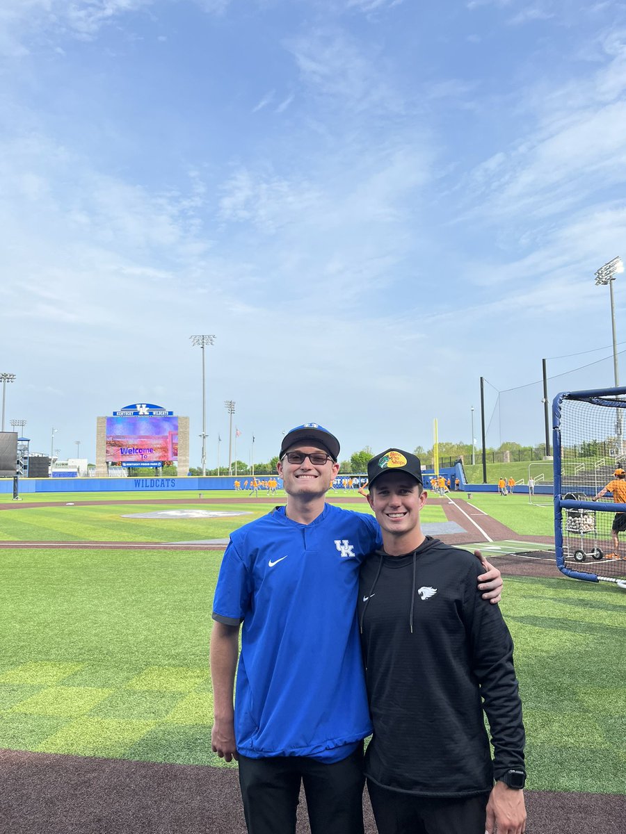 CONNOR CAME BACK!! Only if we could get him to catch some pins while he’s in town. The CATS have a huge weekend series with Tennessee, starting tonight at 7. Come to KPP… GO CATS!!!

#connorsback #porkey #borderbattle #WeAreUK <a href="/UKBaseball/">Kentucky Baseball</a> <a href="/C_Scheitzach/">Connor Scheitzach</a>